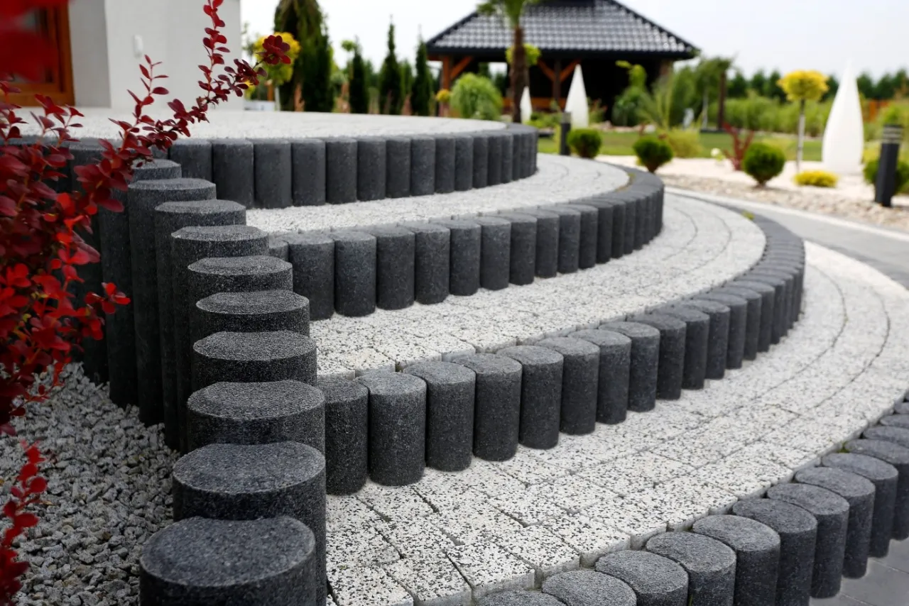 Raised terrace made from paving blocks